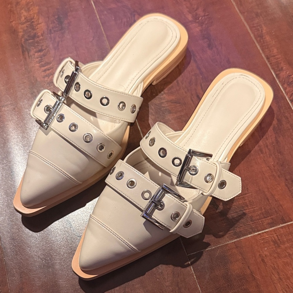 Amazon Stylish Cream Women's Buckle Mules Sz.7.5